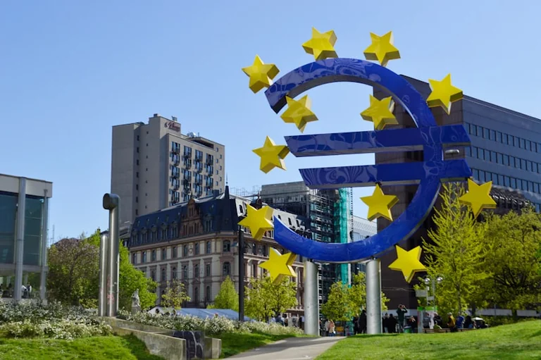 ECB likme 10. septembrī: vai gaidāms samazinājums?