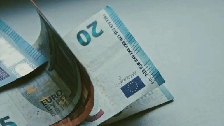Latvijas deficīts 2026: vai aprīļa dati rādīs vairāk par 3%?